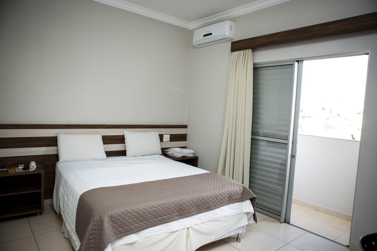 Hotel Avenida Joao Pinheiro Экстерьер фото