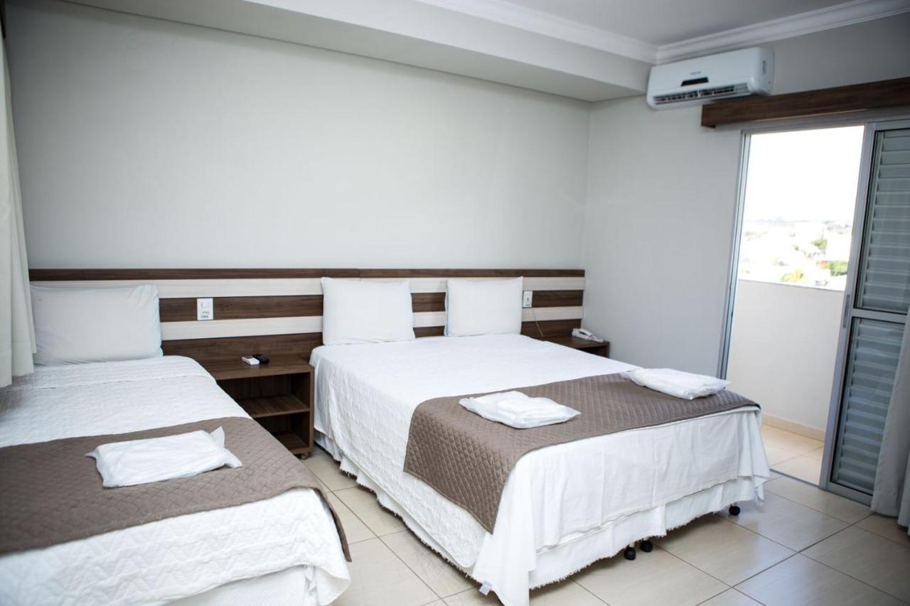 Hotel Avenida Joao Pinheiro Экстерьер фото