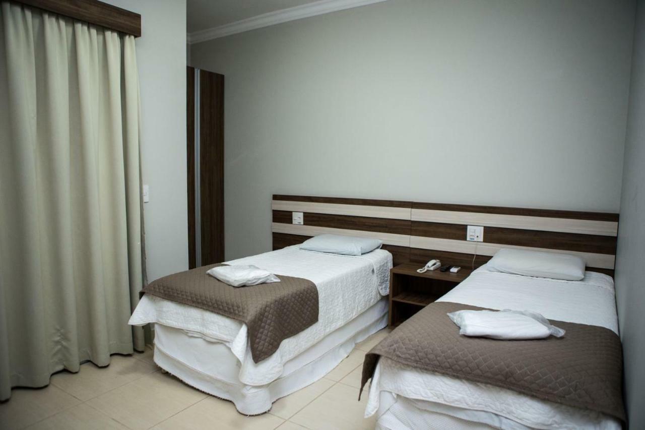 Hotel Avenida Joao Pinheiro Экстерьер фото